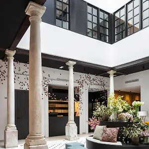 Toc Hostel